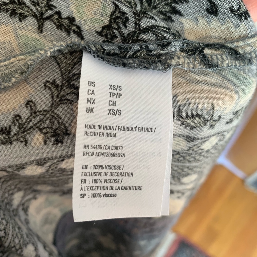 Patterned shrug - Picture 2 of 5